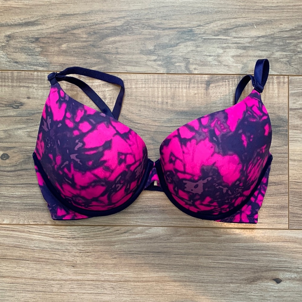 Pink VS Tshirt bra